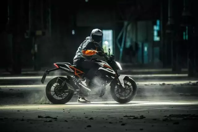 拒絕佛系的250cc,250 DUKE配置能激進到什麼程度?