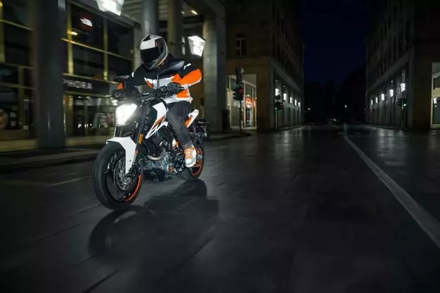 拒絕佛系的250cc,250 DUKE配置能激進到什麼程度?