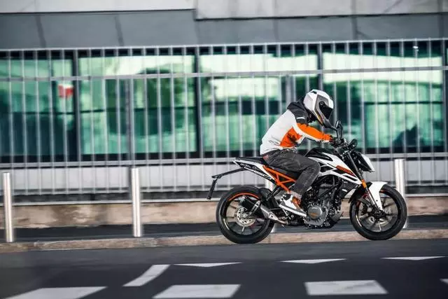 拒絕佛系的250cc,250 DUKE配置能激進到什麼程度?
