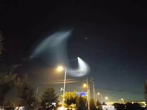 中國南端響起驚雷,一枚飛彈升空,我國武器領域又一空白被填補