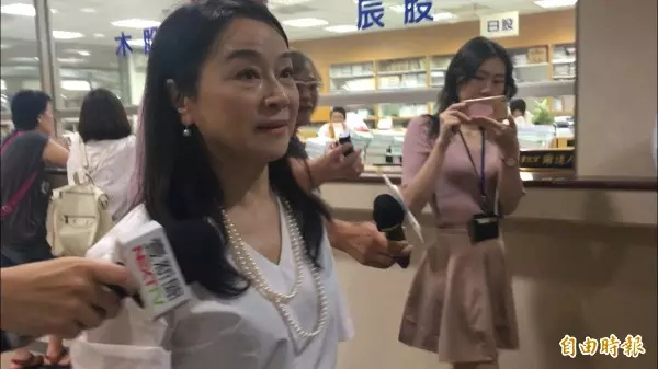 「和妳同台髒了信念!」 周玉蔻邀他上節目遭拒還被嗆