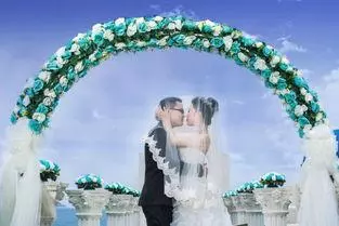 媽,養老你去找你女兒吧,俺和媳婦已經養了你十幾年……