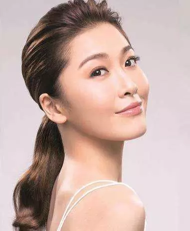 為陳冠希打掉兩個孩子,嫁入豪門被要求生五個孩子,被當成機器!