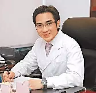 黎姿宣布弟弟癱瘓11年後終於站起來,當年她為籌醫藥費息影嫁人!
