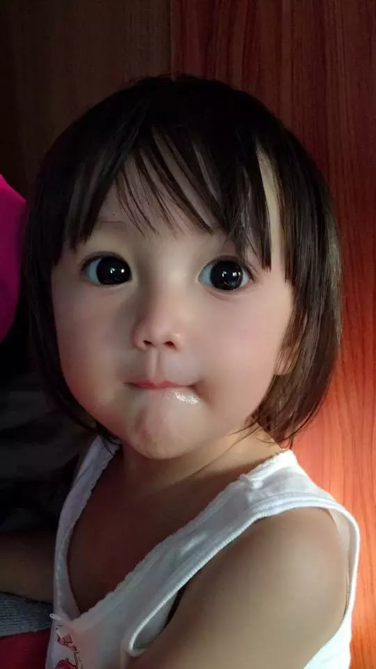 東方芭比!1歲女童「高顏直逆天美貌」竄紅 母親曝光出生時秘密