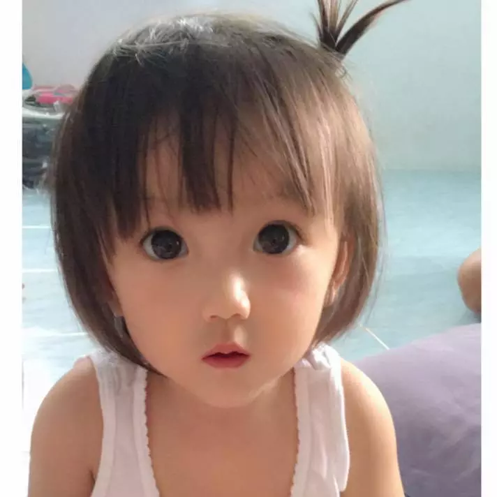 東方芭比!1歲女童「高顏直逆天美貌」竄紅 母親曝光出生時秘密