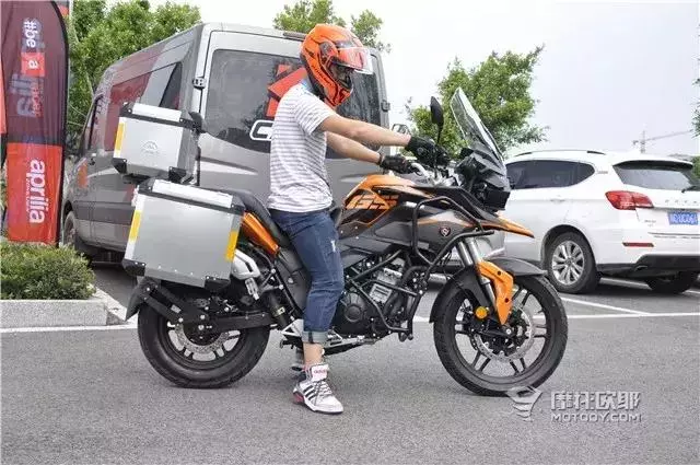 試駕報告:賽科龍RX3S雙缸休旅車,對菜鳥新手十分友好