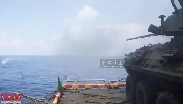 進港被拒改道南海惹事!美戰車上艦打靶