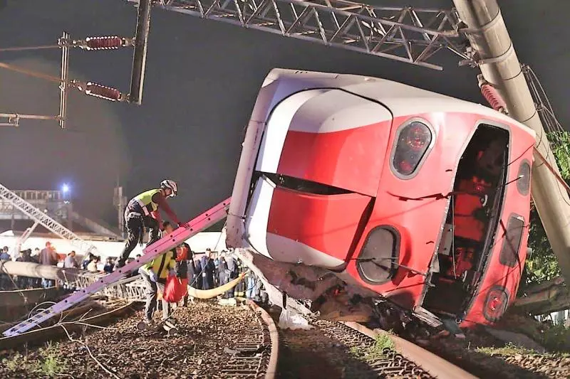 玩命列車?台鐵普悠瑪被死神攔截前的「內部2封簡訊」曝光!美女主播怒嗆:只是駕駛的責任嗎?