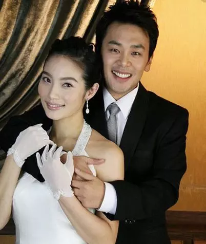 她結婚13天,被丈夫砍掉手指,懷孕被踢肚子,十五周孩子被踢掉!