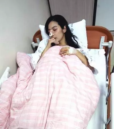 她結婚13天,被丈夫砍掉手指,懷孕被踢肚子,十五周孩子被踢掉!