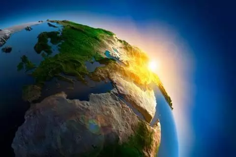 太陽讓地球溫度升高,照亮整個太陽系,為何太空溫度卻是零下?