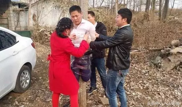 女子結婚三年不孕,受到婆的責罵,女子再婚時卻說前夫是傻瓜
