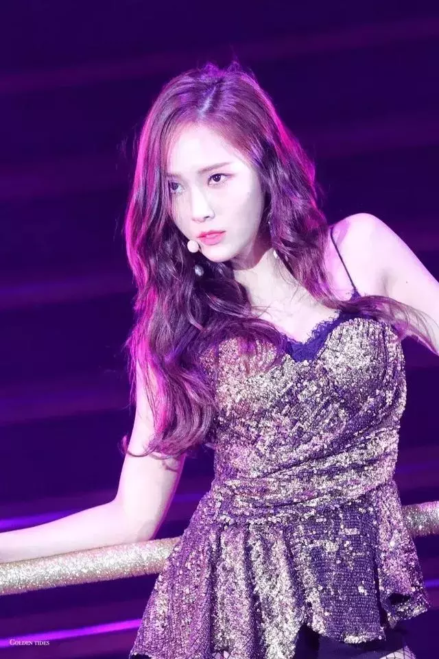 從亞洲最美面孔到最會賺錢的女總裁,29歲的她成了真正的白富美