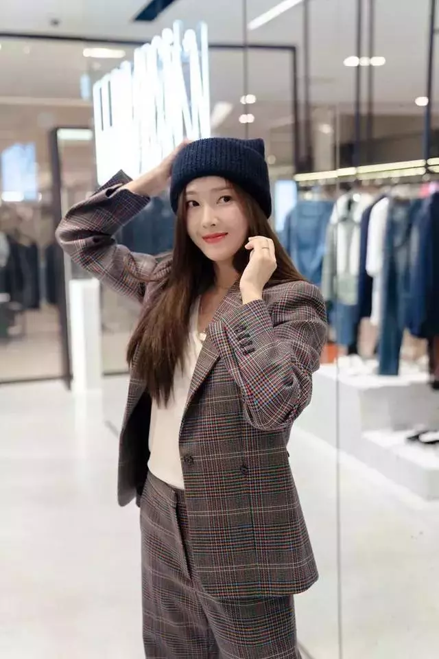 從亞洲最美面孔到最會賺錢的女總裁,29歲的她成了真正的白富美