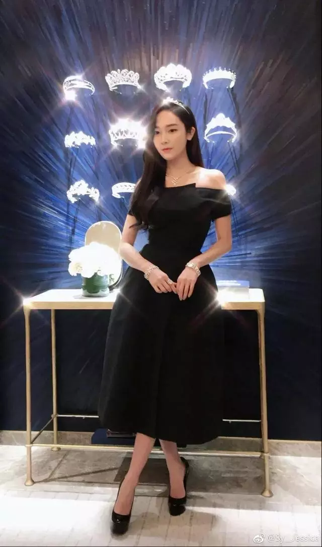 從亞洲最美面孔到最會賺錢的女總裁,29歲的她成了真正的白富美