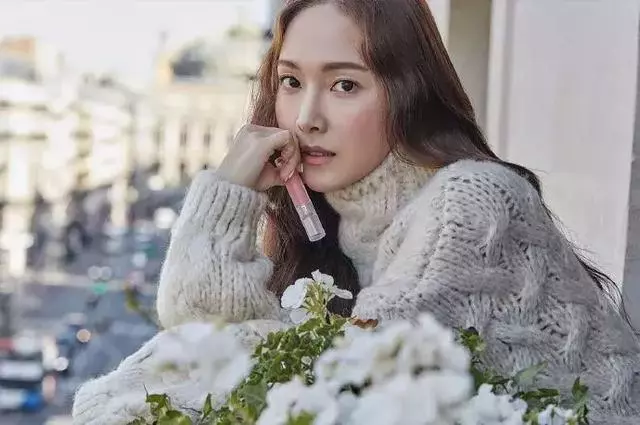 從亞洲最美面孔到最會賺錢的女總裁,29歲的她成了真正的白富美