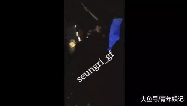 bigbang勝利疑戀情曝光,與女方手牽手進出,女方照片曝光