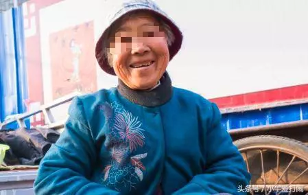 兒子照顧母親5年,遺產卻給了女婿,兒子不服去搶,推開門傻住!