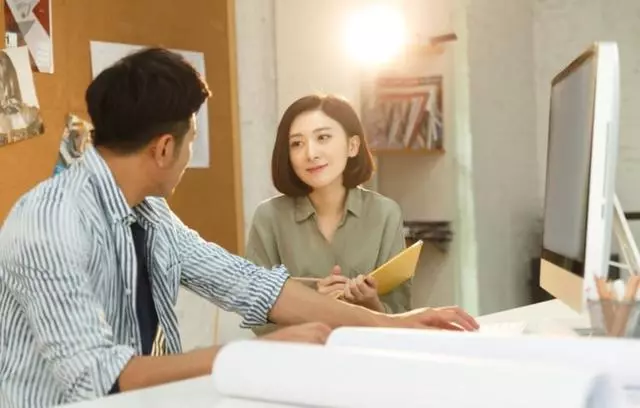 嫁給農村老公,婆婆要求新房寫小叔子名字,婚禮上我笑著提離婚