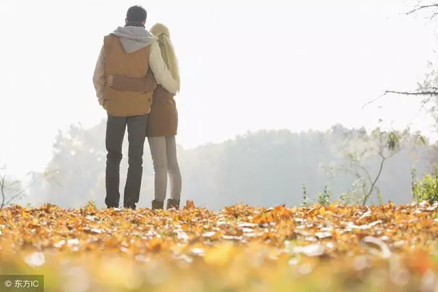 小叔子結婚我給他2000紅包,無意聽到他與入贅老公對話,我懵了