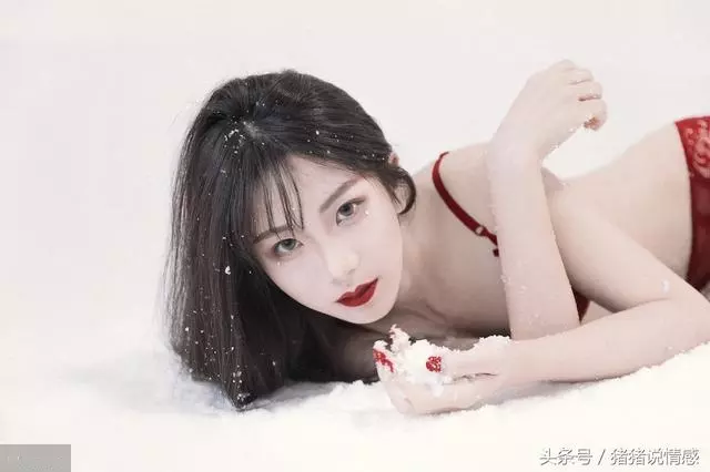 「阿姨,您的女兒太優秀了,我配不上她,就不影響您的錢途了」