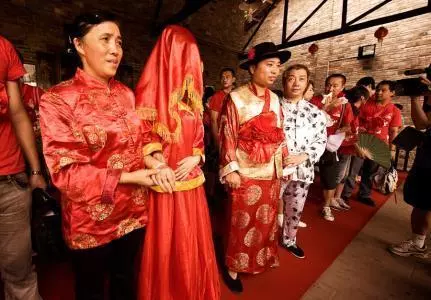 婆婆六十大壽,我挺著大肚子做飯,婆婆說句話,我打掉孩子離婚了