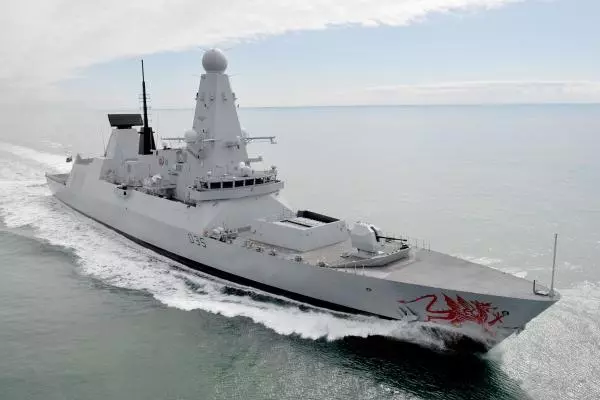 強硬報復開始了!多艘俄艦滿載飛彈進入英海峽,大批英艦緊急出動