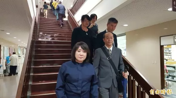 他賣「青蛙撞奶」34年 竟被註冊商標2月「青蛙壯奶」告