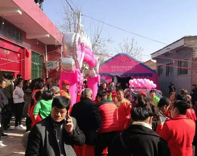 前妻和情人遇車禍過世,丈夫收留他們的孩子,三年後做了親子鑑定