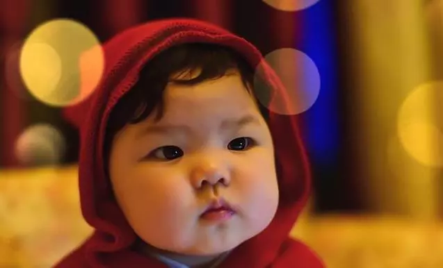 孩子頻繁求「抱抱」真的不是無理取鬧!科學實驗告訴你:父母越早知道,孩子越受益!
