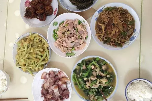 這種飲食方式危害太大了,小心造成動脈硬化!你還敢這樣吃飯嗎?