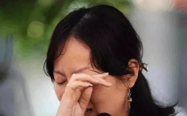 母親叫回家分遺產,兒子當玩笑,女兒回去之後當場直接愣住