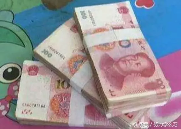 婆家人來城裡做客,我做飯菜忘放鹽,小姑子摔了碗筷,婆婆卻大笑