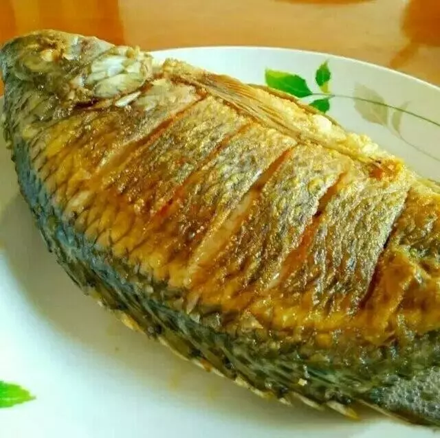 如何煎魚才能不破皮?只要記住這三招,就不會破了,而且煎魚香又脆皮,特別好吃