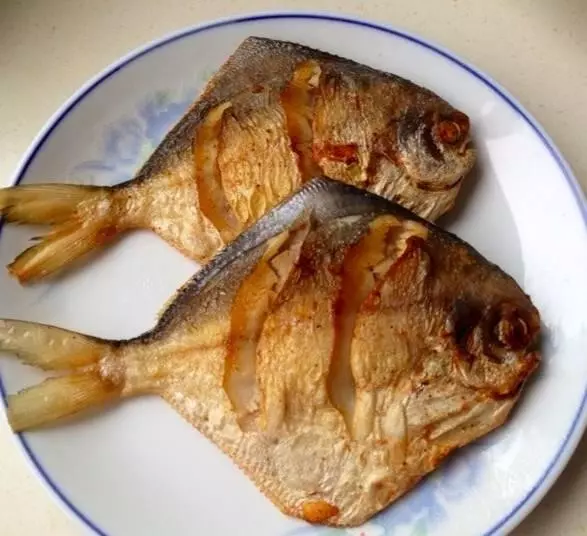 如何煎魚才能不破皮?只要記住這三招,就不會破了,而且煎魚香又脆皮,特別好吃