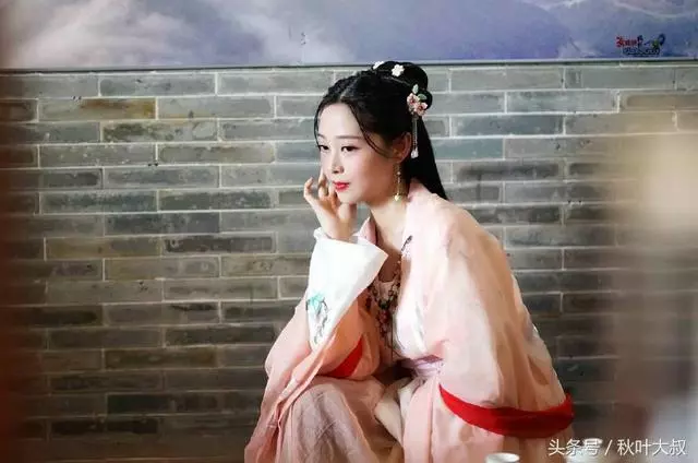 人情世故的十條定律,明白人越混越開,不要等到吃虧才醒悟