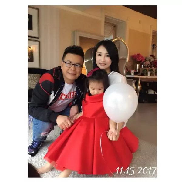 沈玉琳3歲女兒近照曝光!美貌遺傳媽媽好基因,網友直呼:「好像小S!」