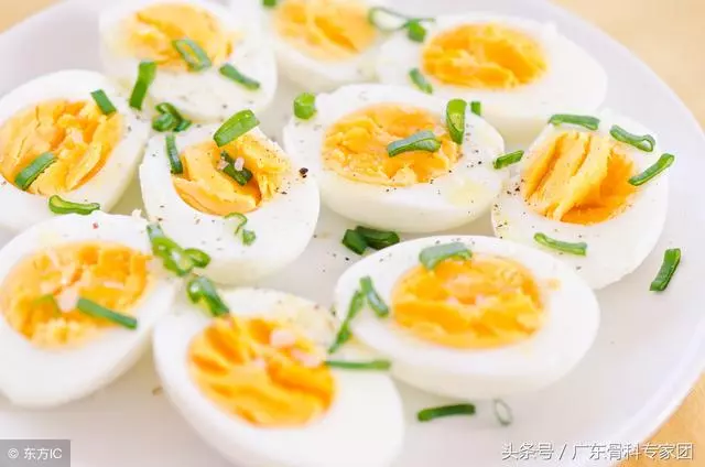 醫生提醒:痛風患者怕沒忌口,更怕亂忌口,這5樣食物其實可以吃