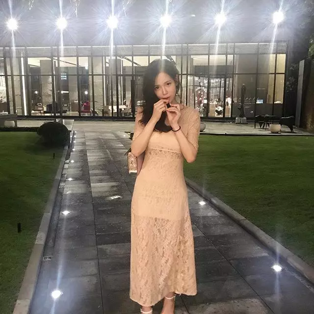 【這讓男子怎麼受得了?】潛水正妹竟然當眾….,身材好到不得了!