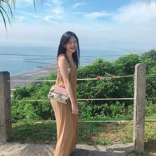 【這讓男子怎麼受得了?】潛水正妹竟然當眾….,身材好到不得了!