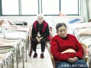 在外打工,老娘打電話來說媳婦虐待她,我氣沖沖回家,結果傻了眼