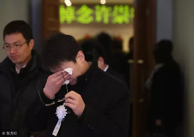 離異女懷孕欲再婚,她向男方提出要求:把房子過給前夫兒子!