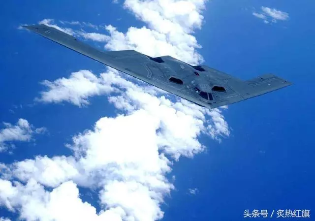 F22「天敵」出現,美軍引以為傲的優勢被打破,珠海一下子亮相2款