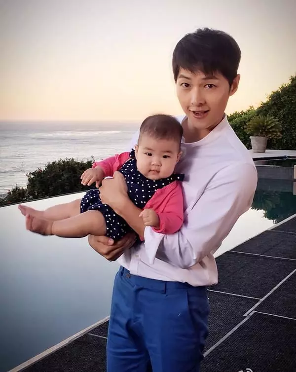 章子怡女兒長大後變化驚人,丑娃變成小美妞,網友:基因果然給力!