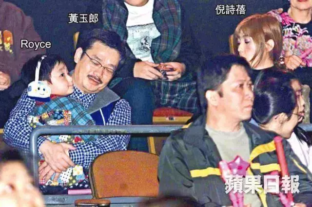 隱藏了14年,張國榮初戀女友近照曝光,網友:已經變成這樣,怪不得還要複出掙錢!