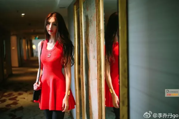 李喬丹 超正的「上海最美車模」 身材超讚的~