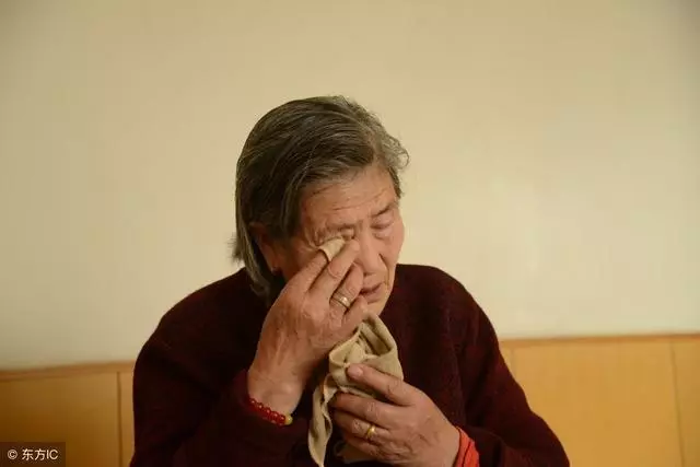 兒子做上門女婿3年不回家,俺去探望,偷聽小兩口說話,俺淚目