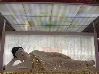 我問佛:未來的路 我該怎麼走?