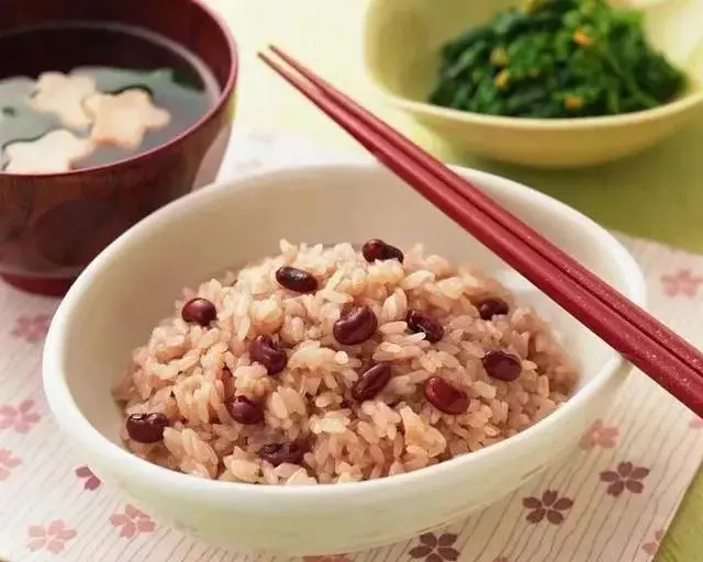 煮米飯時加點這個,比藥還管用!氣色好了,腰都變細了